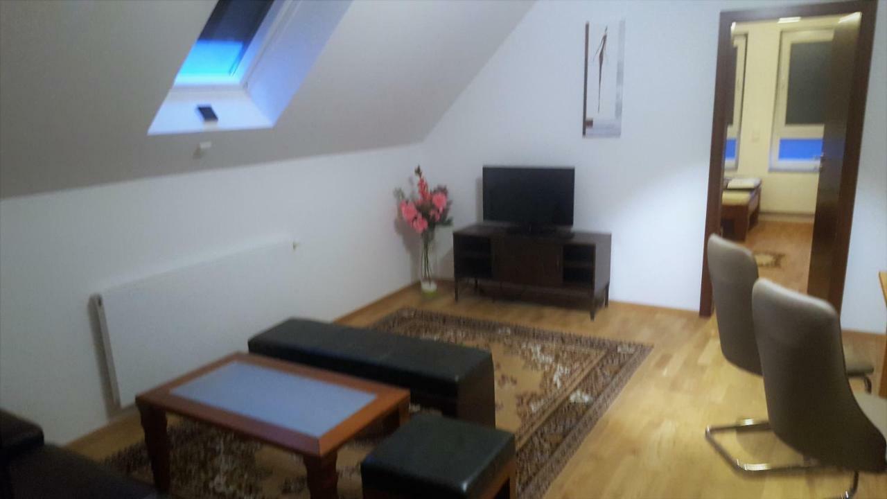 Apartments Zum Bayrisch Pub Weißenhorn 외부 사진