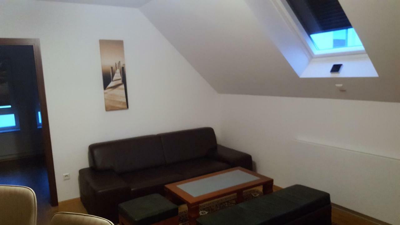 Apartments Zum Bayrisch Pub Weißenhorn 외부 사진